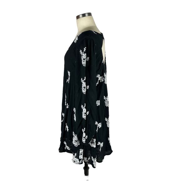 FREE PEOPLE Austin Black White Floral Embroidered Shift Mini Dress Boho Chic - Picture 2 of 7
